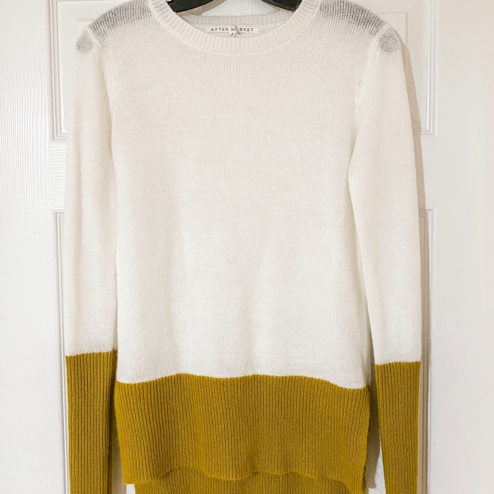 New, boutique sweater (no tags), NBW! Sz S